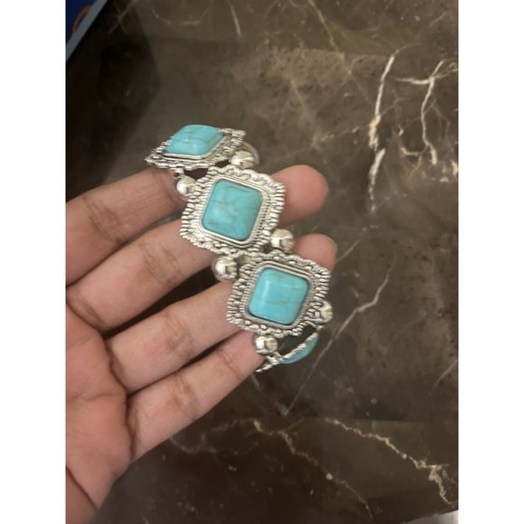 Chunky bracelet Vintage style statement turquoise blue silver  boho bracelet - Picture 6 of 6